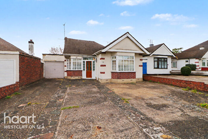 3 Bedroom Detached Bungalow For Sale In Rochford Road, Southend-On-Sea, SS2
