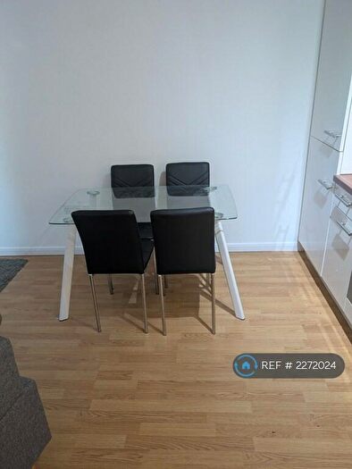 1 Bedroom Flat To Rent In Mann Island, Liverpool, L3