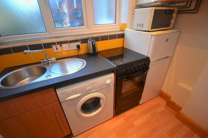 Studio To Rent In Wokingham Road, Reading, RG6