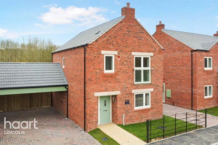 3 Bedroom Detached House For Sale In Royal Meadow, Leadenham, LN5