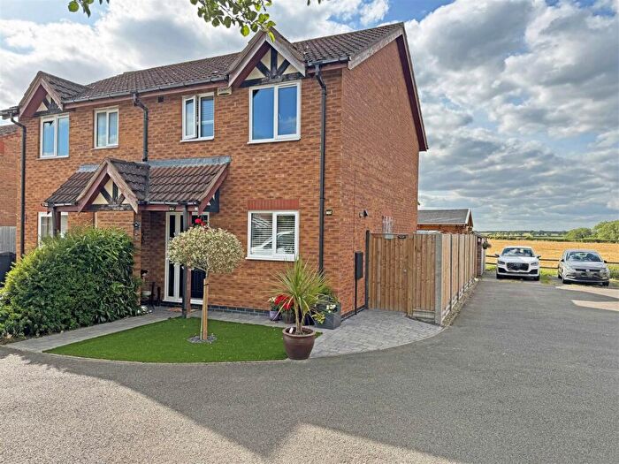 3 Bedroom Semi-Detached House For Sale In Plover Road, Essendine, Stamford, PE9