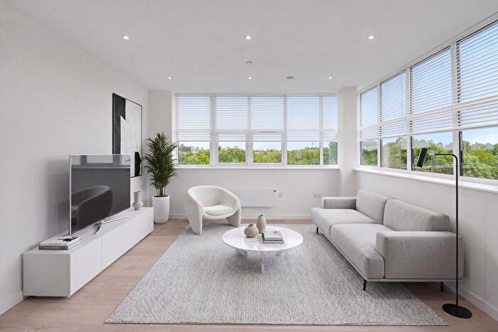 2 Bedroom Flat To Rent In **Limited Offer: £. Rent Contribution - Sunrise Parkway, Milton Keynes, MK14