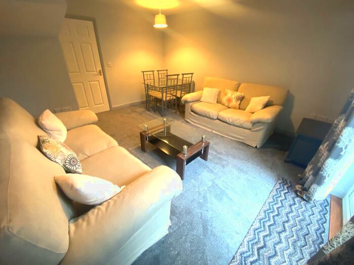 2 Bedroom Property To Rent In Monkton Way, King's Lynn., PE30