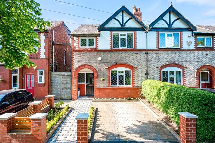 5 Bedroom Semi-Detached House For Sale In Atwood Road, Didsbury, M20