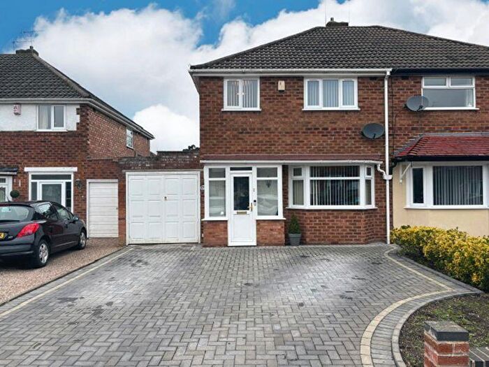 3 Bedroom Semi-Detached House For Sale In Woodland Grove, Great Barr, Birmingham, B43