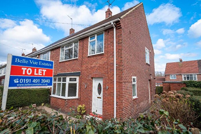 3 Bedroom Semi Detached House To Rent In Kane Gardens, Windy Nook, Gateshead, Tyne And Wear, NE10