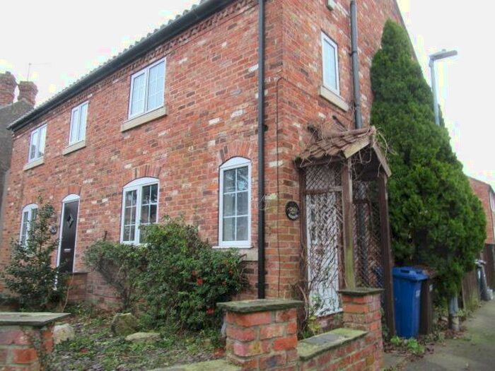 3 Bedroom Link Detached House To Rent In Main Street, Ulleskelf, Tadcaster, LS24