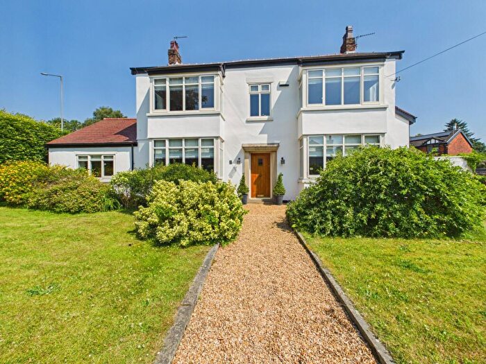 4 Bedroom Detached House For Sale In Church Road, Rufford, L40