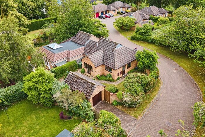 3 Bedroom Bungalow For Sale In Whiskins, Whittlesford, Cambridge, Cambridgeshire, CB22