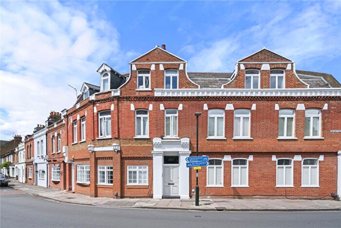 2 Bedroom Flat For Sale In Amyand Park Road, St Margarets, TW1