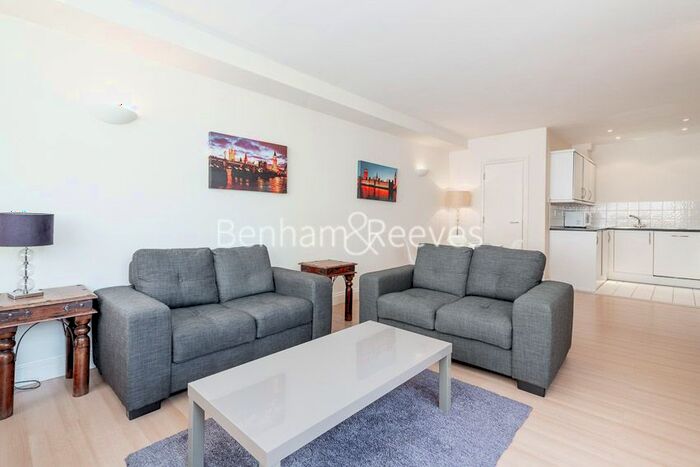 1 Bedroom Flat To Rent In West Smithfield, Farringdon, EC1A