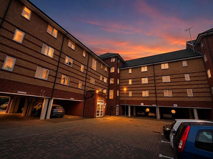 1 Bedroom Flat For Sale In St. Peters Street, Maidstone, ME16