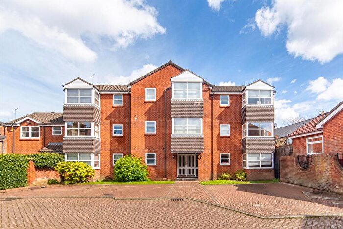 2 Bedroom Apartment For Sale In Hawthorn Mews, Newcastle Upon Tyne, NE3