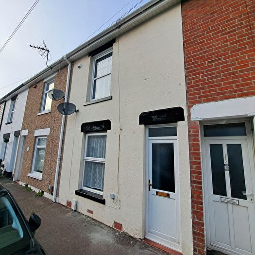 2 Bedroom Terraced House To Rent In Leesland Road, Gosport, PO12