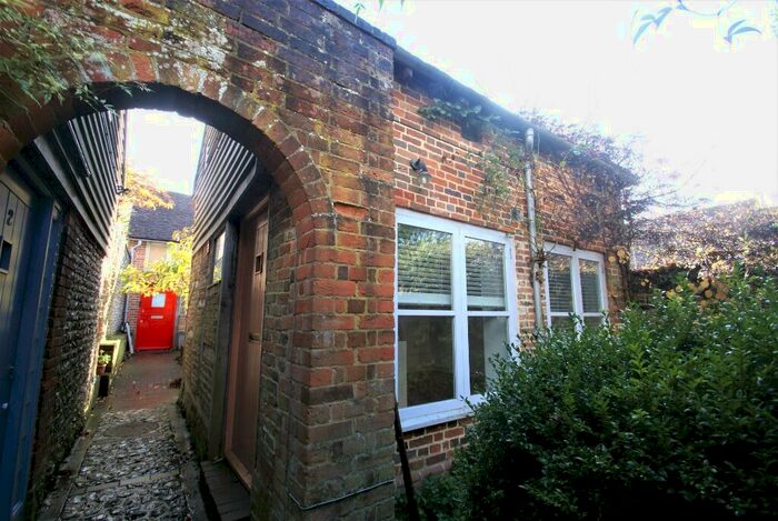 1 Bedroom Detached House To Rent In Lawrence Wright Passage, Alresford, SO24