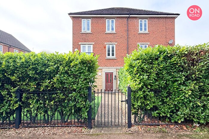4 Bedroom Semi Detached House For Sale In Union Square, Great Sankey, Warrington, WA5