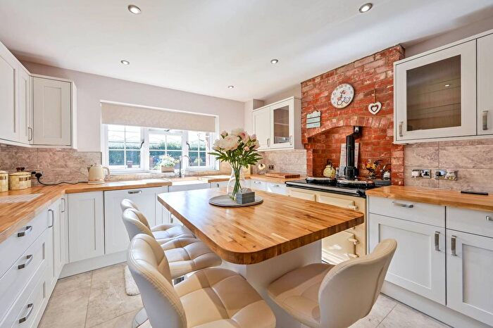 3 Bedroom Bungalow For Sale In Dalmead, Guildford, GU3