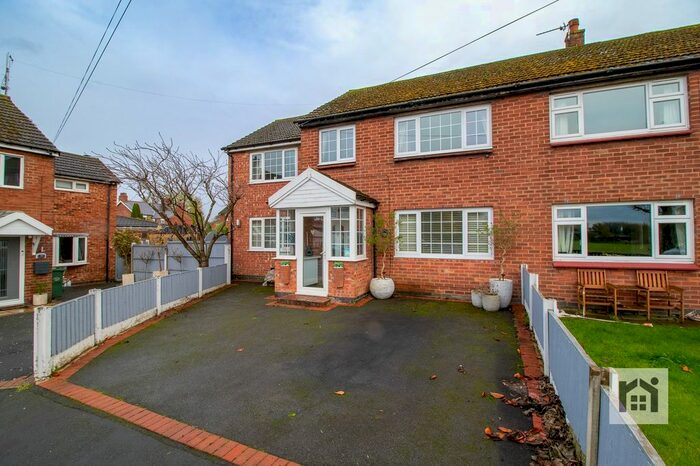 3 Bedroom Semi-Detached House For Sale In The Meadows, Heskin, PR7