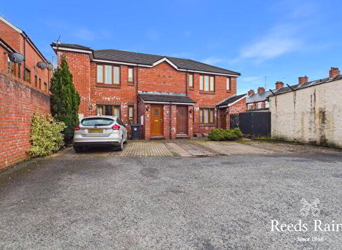 1 Bedroom Apartment / Flats For Sale In Flat Millview Court, Beersbridge Road, Belfast, BT5