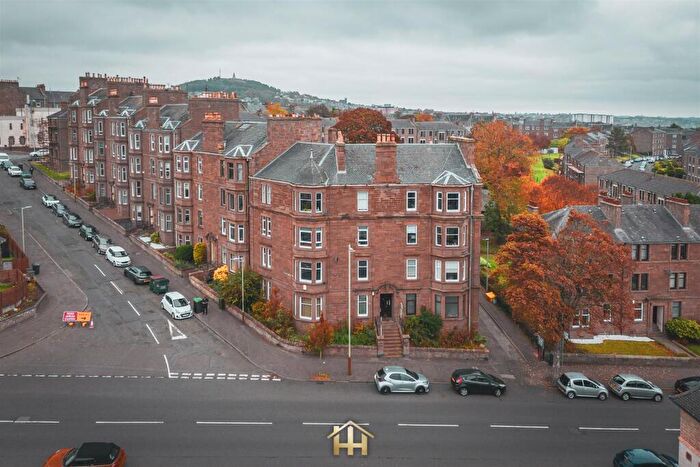 2 Bedroom Flat For Sale In Blackness Avenue, Dundee, DD2