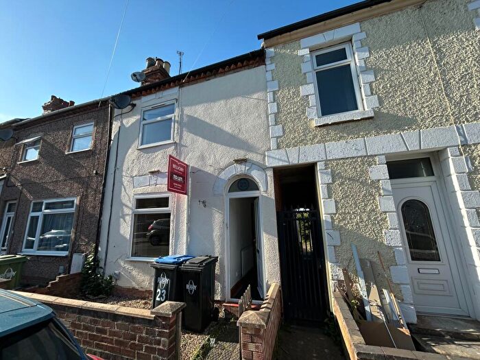 2 Bedroom Terraced House To Rent In East Street, Rugby, CV21