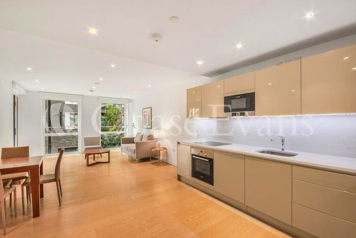 2 Bedroom Apartment To Rent In South Gardens, Elephant Park, Elephant & Castle, SE17