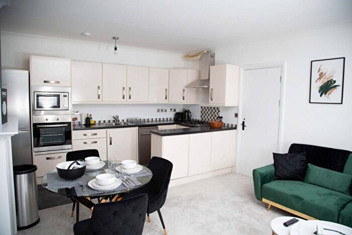 2 Bedroom Flat To Rent In Staverton Road, Willesden Green, London, NW2