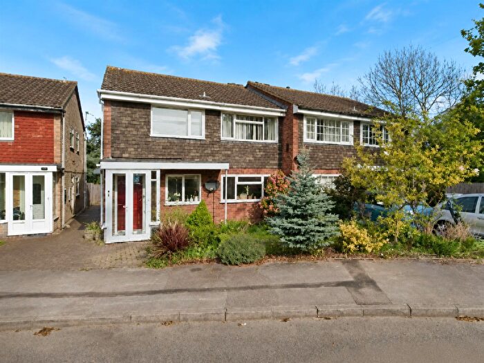 2 Bedroom Maisonette For Sale In Canterbury Drive, Marston Green, Solihull, B37