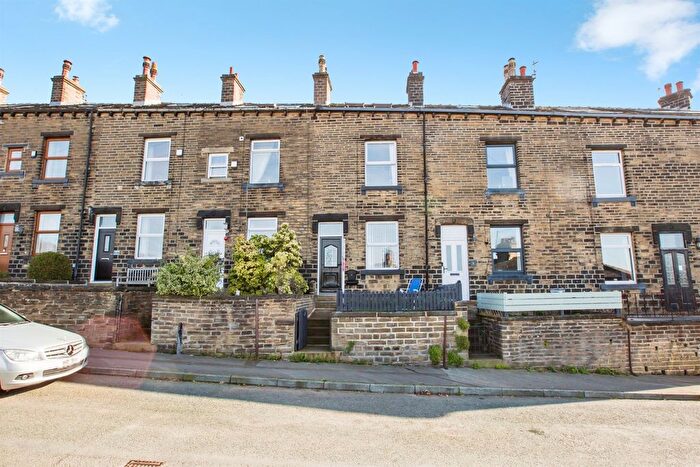 3 Bedroom Terraced House For Sale In Willow View, Sowerby Bridge, HX6