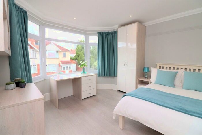 1 Bedroom House To Rent In Morris Road, Southampton, Hampshire, SO15