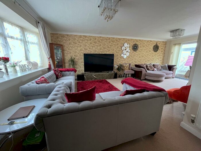 4 Bedroom House To Rent In Walcott Walk, Peterborough, PE3