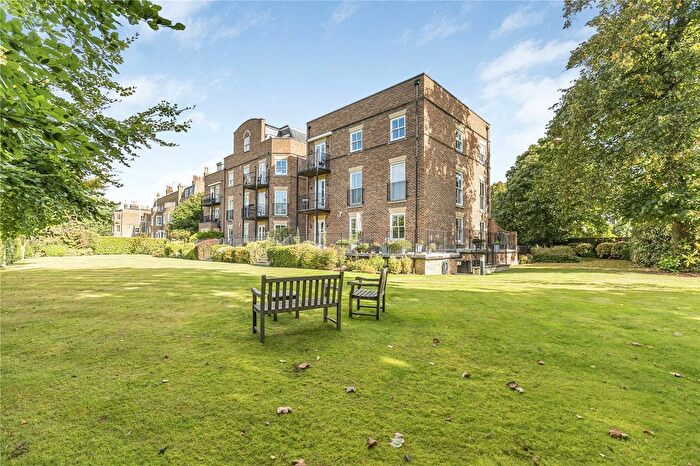 1 Bedroom Flat To Rent In Ham Common, Richmond, TW10