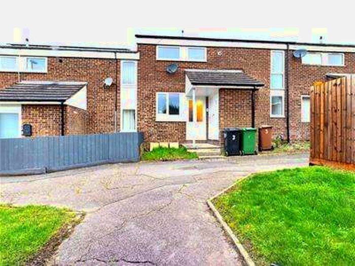 3 Bedroom House To Rent In The Rylstone, Wellingborough, NN8