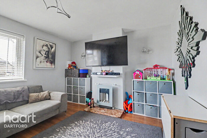 3 Bedroom End Of Terrace House For Sale In Maiden Lane, Dartford, DA1