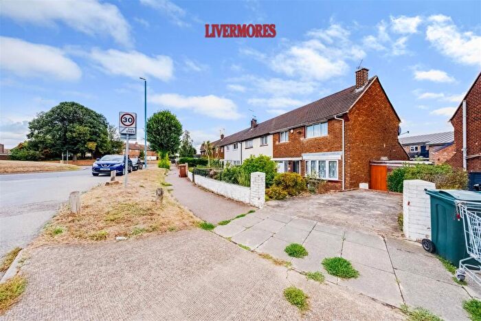 2 Bedroom Terraced House For Sale In Littlebrook Manorway, Dartford, DA1