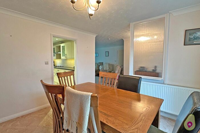 2 Bedroom Bungalow For Sale In King's Meadow, Bicester, OX26