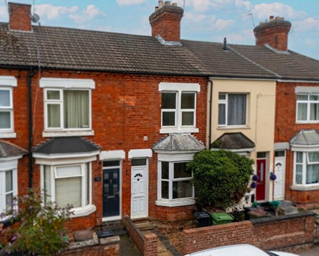 2 Bedroom Terraced House For Sale In Regent Street, Oadby, LE2