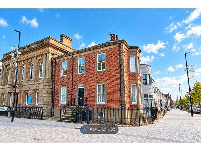 2 Bedroom Flat To Rent In Northumberland Square, North Shields, NE30