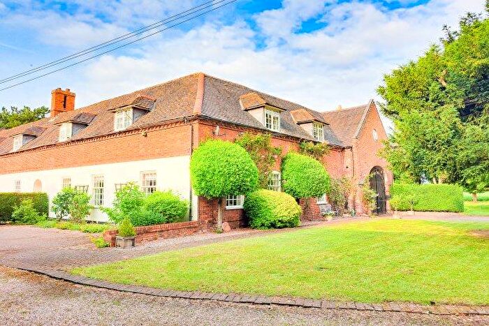 4 Bedroom Property To Rent In Hall, Burton-On-Trent, DE13