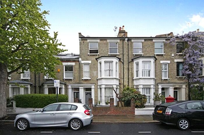 1 Bedroom Flat To Rent In Westwick Gardens, Brook Green, London, W14