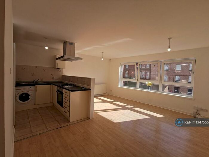 2 Bedroom Flat To Rent In Finlay Drive, Glasgow, G31