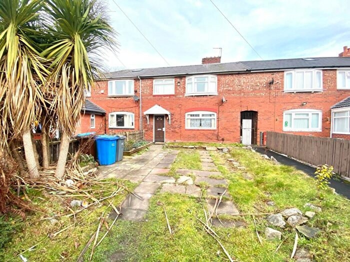 3 Bedroom Semi-Detached House To Rent In Hart Road, Manchester, M14