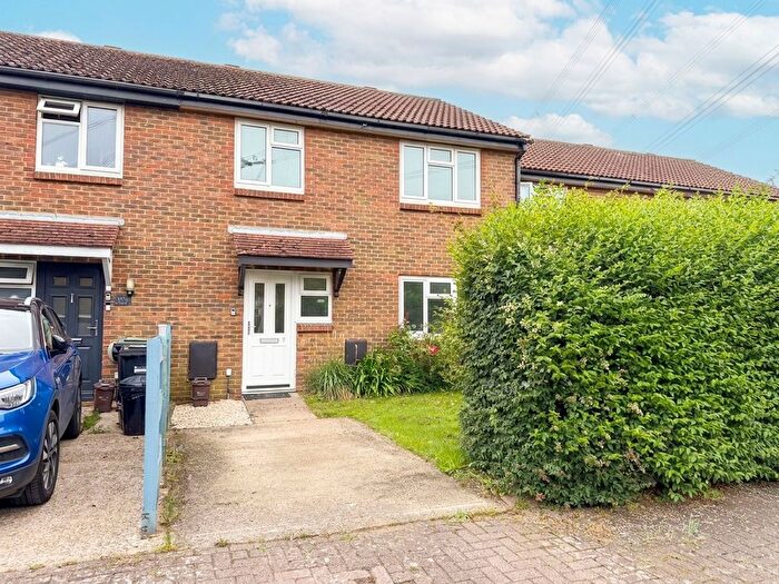 3 Bedroom Terraced House For Sale In Harvey Court, Blackfield, SO45