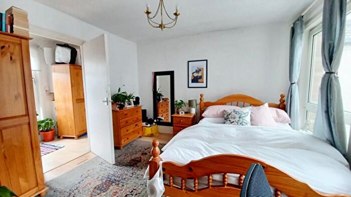 3 Bedroom Flat To Rent In Highbury Corner, Islington, N5