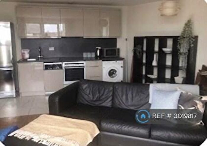 2 Bedroom Flat To Rent In Altolusso, Cardiff, CF10