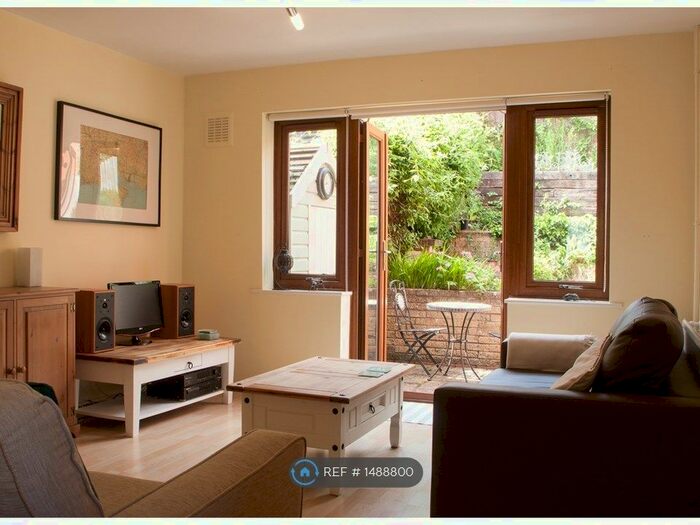 2 Bedroom Semi-Detached House To Rent In Austin Edwards Drive, Warwick, CV34