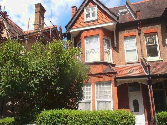 1 Bedroom Flat To Rent In Upper Grove, South Norwood, SE25