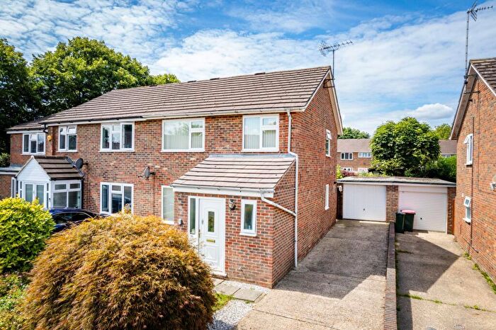 3 Bedroom Semi-Detached House For Sale In Brambletye Road, Crawley, RH10