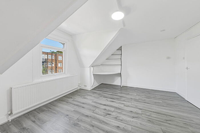 Studio To Rent In Heathfield Road, Croydon, CR0