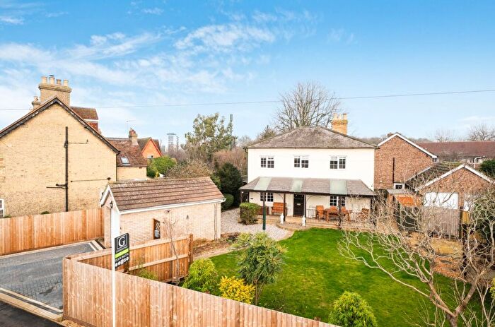 4 Bedroom Detached House For Sale In Chapel Close, Bedford, MK41
